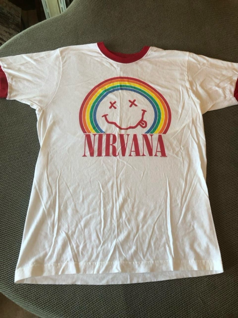 Nirvana White Rainbow Graphic Print T Shirt Unisex Short Sleeve Size Medium